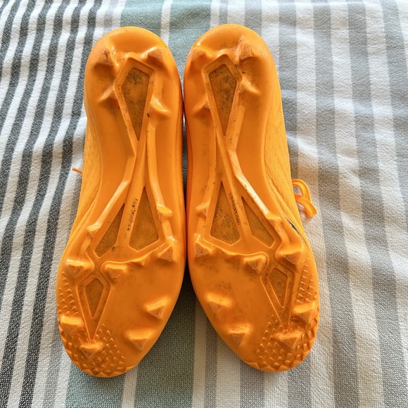 Kid’s New Balance FURON Soccer Cleats - Picture 5 of 5